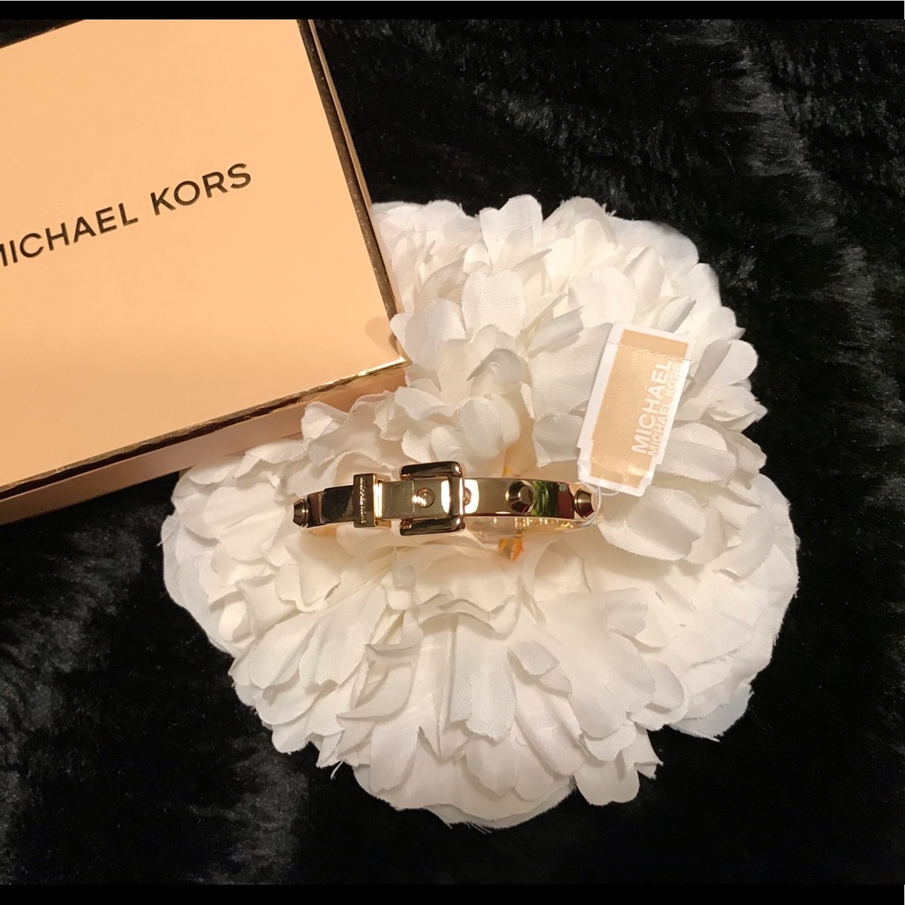 NEVER WORN Michael Kors Gold Tone Cuff Bracelet.